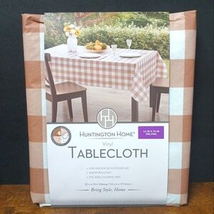 Indoor/Outdoor Vinyl Tablecloth, Water Resistant, 52x70" Oblong, Huntington Home